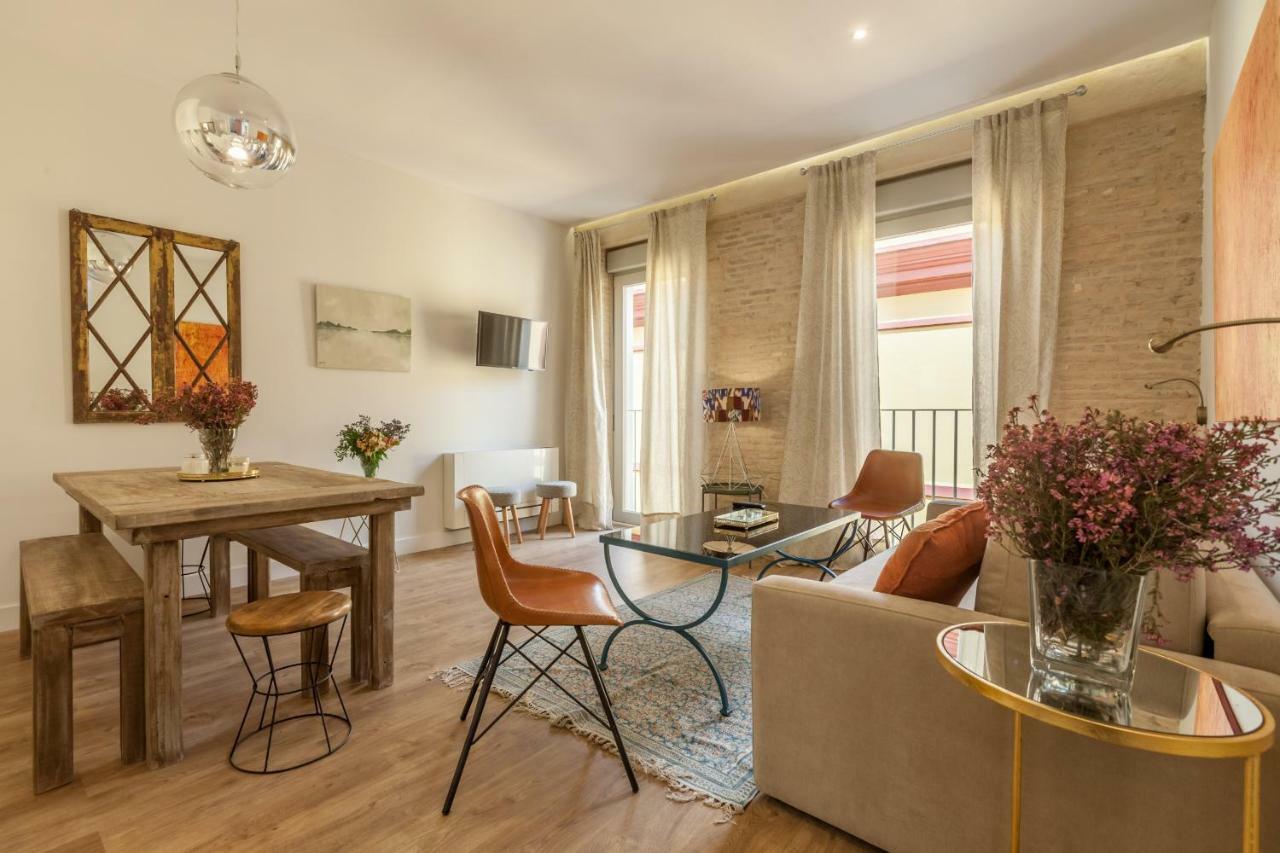 Apartamentos Rg Suites Jardines De Murillo Sevilla Exteriör bild