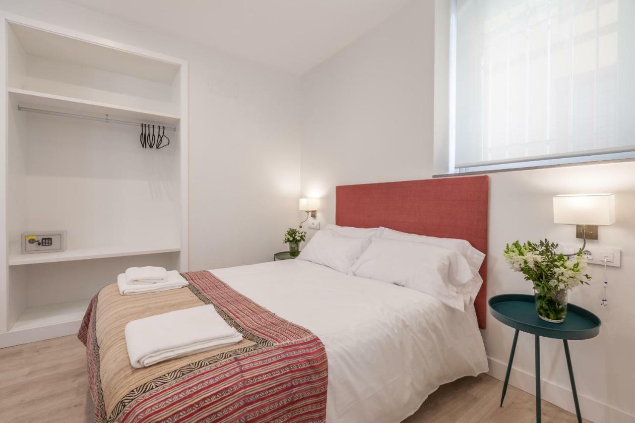 Apartamentos Rg Suites Jardines De Murillo Sevilla Exteriör bild