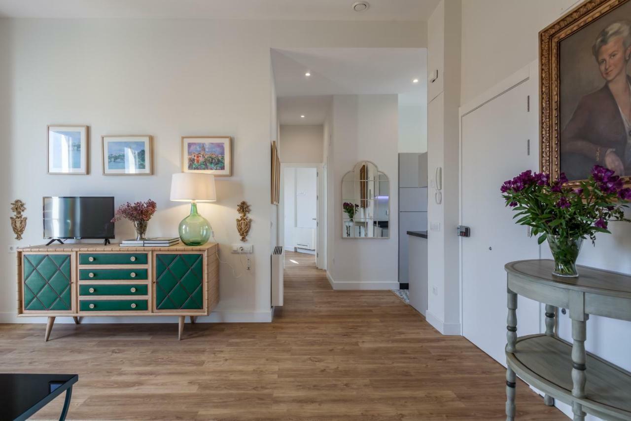 Apartamentos Rg Suites Jardines De Murillo Sevilla Exteriör bild
