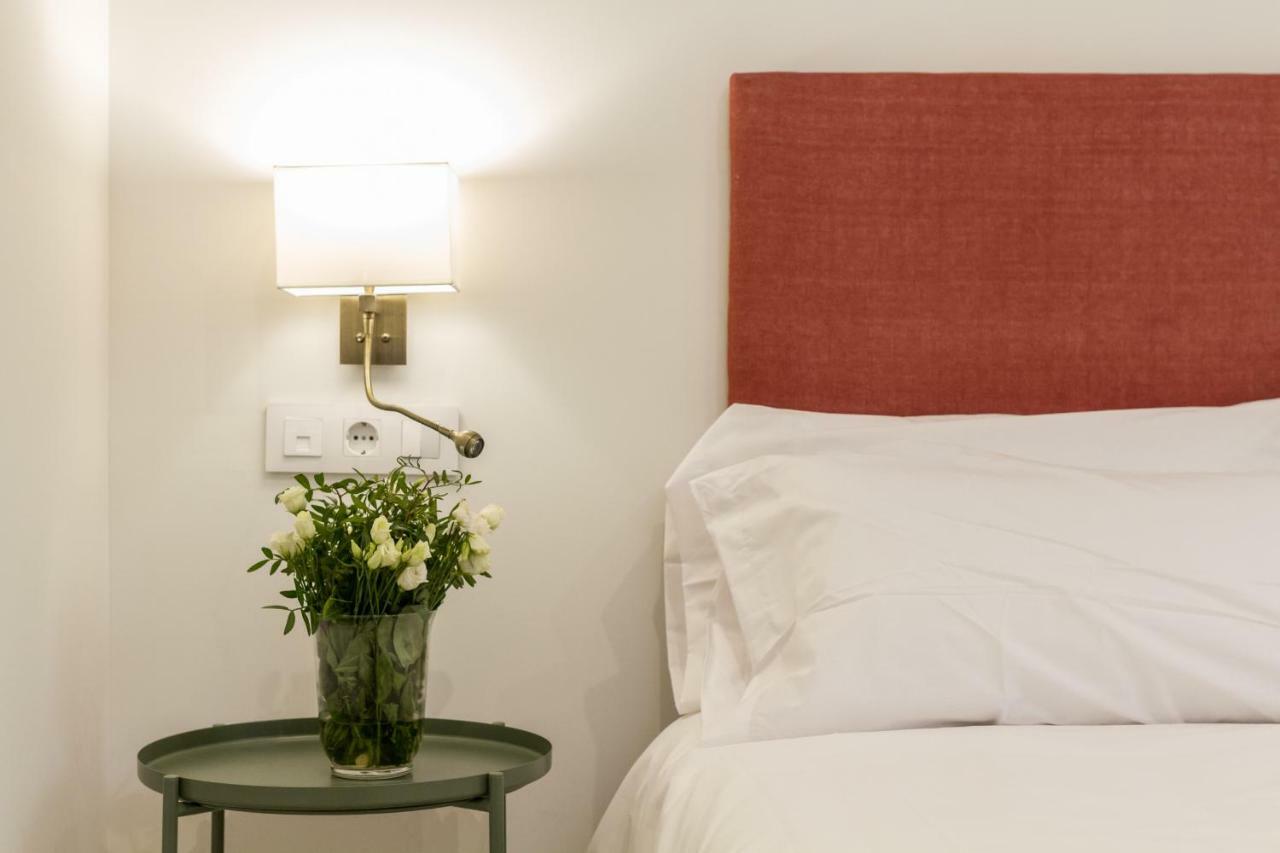Apartamentos Rg Suites Jardines De Murillo Sevilla Exteriör bild