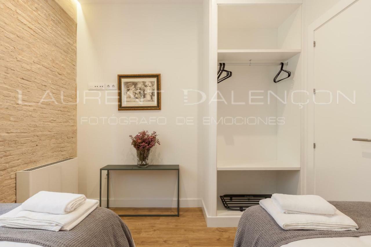 Apartamentos Rg Suites Jardines De Murillo Sevilla Exteriör bild