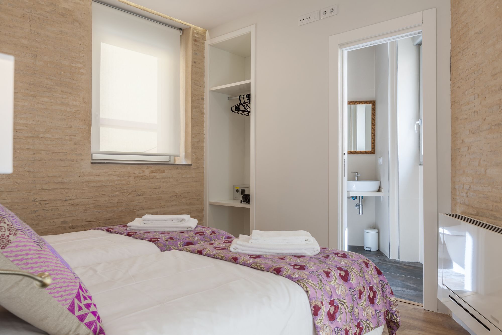 Apartamentos Rg Suites Jardines De Murillo Sevilla Exteriör bild